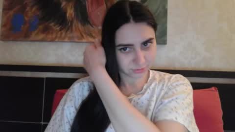 cute_strawberry_ online show from February 9, 2025, 6:58 pm