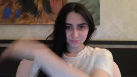 cute_strawberry_ online show from February 12, 2025, 5:58 pm