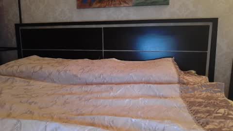 cute_strawberry_ online show from February 14, 2025, 5:46 pm