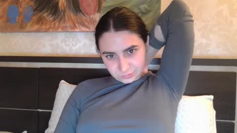 cute_strawberry_ online show from February 22, 2025, 7:47 pm