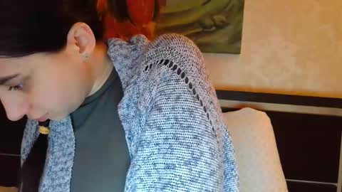 cute_strawberry_ online show from February 23, 2025, 6:01 pm