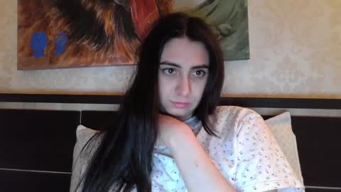 cute_strawberry_ online show from February 25, 2025, 8:19 pm