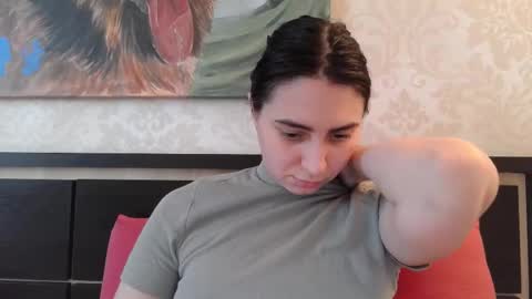 cute_strawberry_ online show from March 3, 2025, 9:44 am