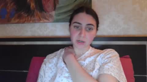 cute_strawberry_ online show from March 7, 2025, 5:49 pm