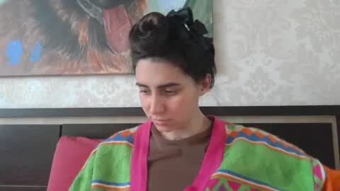 cute_strawberry_ online show from March 8, 2025, 8:22 am