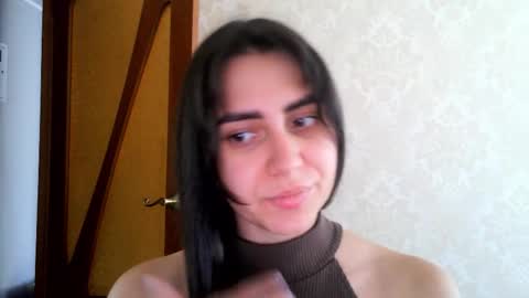 cute_strawberry_ online show from September 11, 2025, 7:30 am