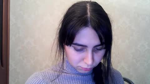 cute_strawberry_ online show from October 3, 2025, 3:09 pm