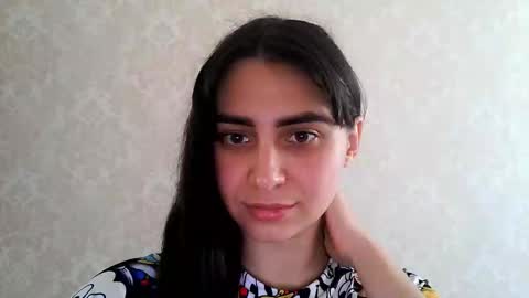 cute_strawberry_ online show from October 10, 2025, 9:08 am