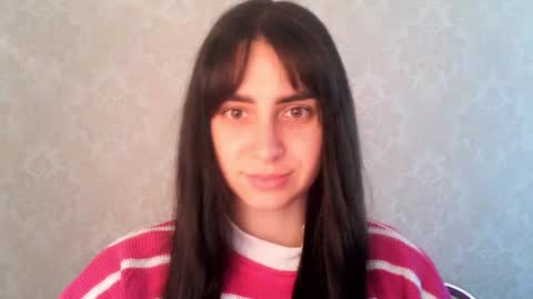 cute_strawberry_ online show from October 13, 2025, 6:46 am