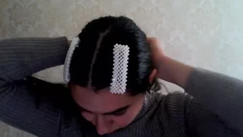 cute_strawberry_ online show from October 22, 2025, 11:10 am