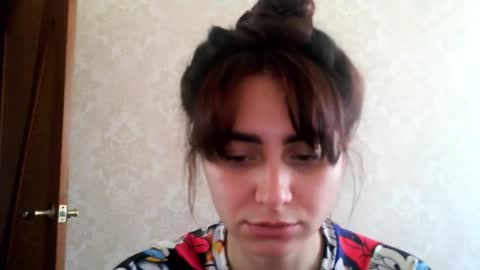 cute_strawberry_ online show from October 30, 2025, 8:05 am