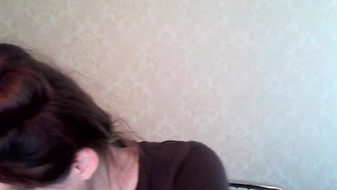 cute_strawberry_ online show from November 2, 2025, 7:44 am