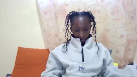 Snapshot of cute_xeniah chatting on October 5, 2025, 4:11 am cute_xeniah online show from October 5, 2025, 4:11 am