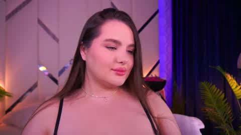 Snapshot of cuteamberr chatting on October 18, 2025, 11:38 pm Amber online show from October 18, 2025, 11:38 pm