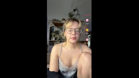 Amy online show from March 2, 2025, 10:35 am