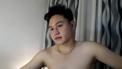 cuteasianlee online show from February 21, 2026, 10:27 am