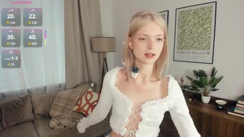 Snapshot of cutebrutality chatting on October 16, 2025, 8:48 am Alice online show from October 16, 2025, 8:48 am