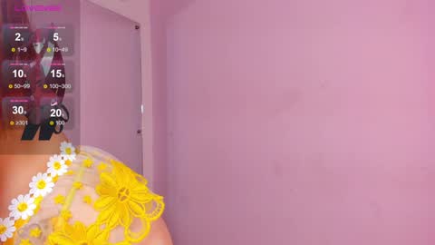 Snapshot of cutee_world chatting on October 30, 2025, 1:51 am moderator JAZMIN my team is Abby RachelMia online show from October 30, 2025, 1:51 am