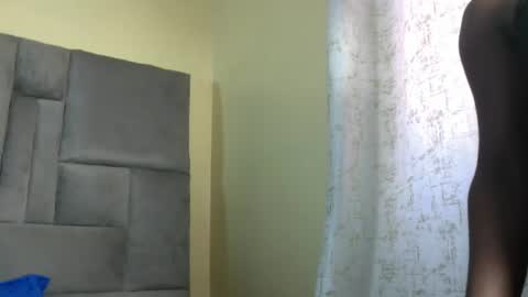 Snapshot of cuteebony16 chatting on June 25, 2026, 12:31 pm tawi online show from June 25, 2026, 12:31 pm