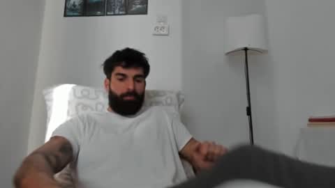 cuteeboy online show from January 12, 2026, 9:36 am