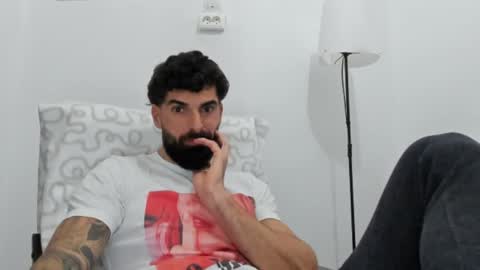 cuteeboy online show from February 6, 2026, 1:25 pm