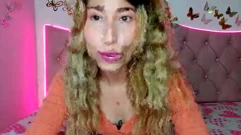 Snapshot of cuteee_kitty chatting on November 19, 2025, 1:44 pm Kitty online show from November 19, 2025, 1:44 pm