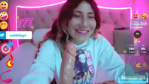 Snapshot of cuteee_kitty chatting on June 20, 2026, 1:41 am Kitty online show from June 20, 2026, 1:41 am