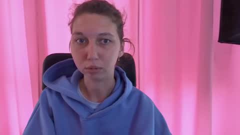 Elli online show from October 17, 2025, 9:56 am