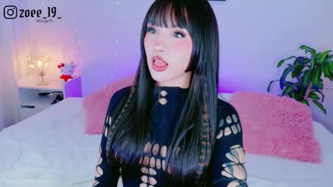 Zoe  online show from March 25, 2026, 3:56 am