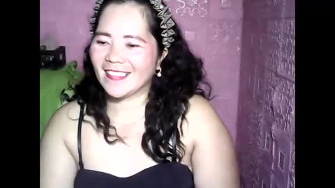 cutehornymom online show from November 7, 2025, 7:41 am