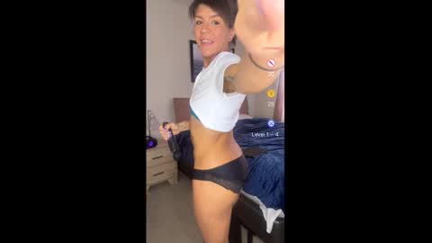 cutekarii online show from November 1, 2025, 4:09 pm