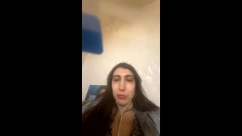 cutekattie online show from October 8, 2025, 8:45 am