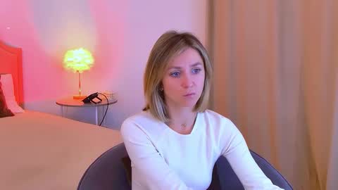 cutemirage online show from November 1, 2025, 2:52 pm