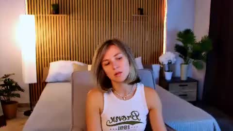 cutemirage online show from June 28, 2026, 2:34 pm