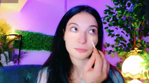 cuteness__girl online show from November 7, 2025, 7:52 am