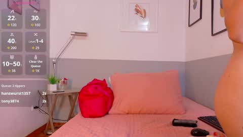 cutepetitee online show from March 23, 2026, 6:56 pm