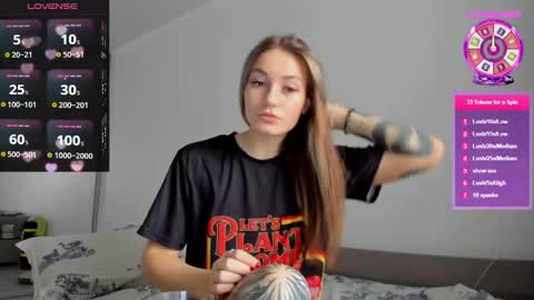 Snapshot of cutestdemon chatting on February 27, 2025, 6:07 am Im saving up to fix my favorite car online show from February 27, 2025, 6:07 am