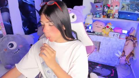 Snapshot of cutestephuwu chatting on March 8, 2025, 1:17 am - independent model online show from March 8, 2025, 1:17 am