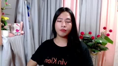 cute online show from December 5, 2025, 7:43 pm