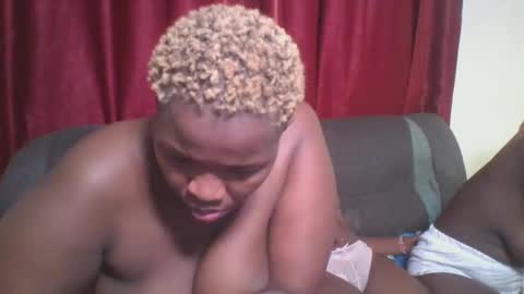 cutey_mellanin online show from February 5, 2025, 2:29 am