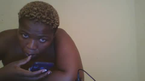 cutey_mellanin online show from March 3, 2025, 12:15 am