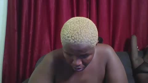 cutey_mellanin online show from March 9, 2025, 4:11 pm