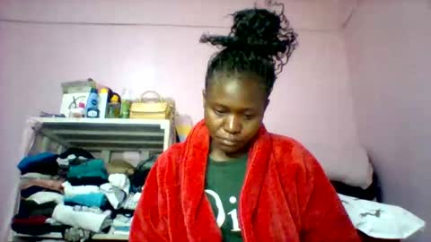 cutezola online show from September 21, 2025, 3:30 am