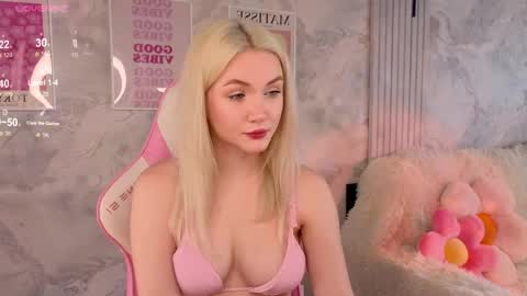 HelloMy name Eva online show from June 9, 2026, 3:40 am