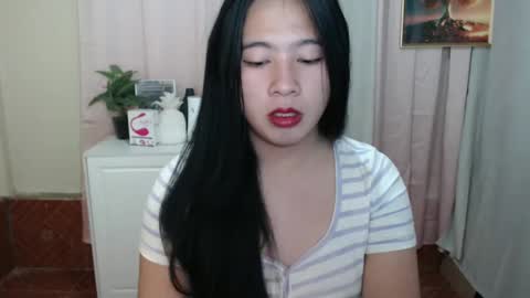 Snapshot of cutie_asianwoman chatting on December 7, 2024, 6:37 pm cutie_asianwoman online show from December 7, 2024, 6:37 pm