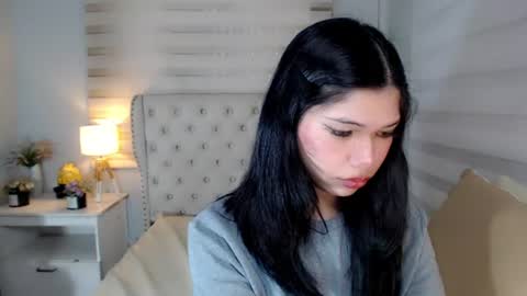 cutie_chinnie online show from June 17, 2026, 1:01 pm