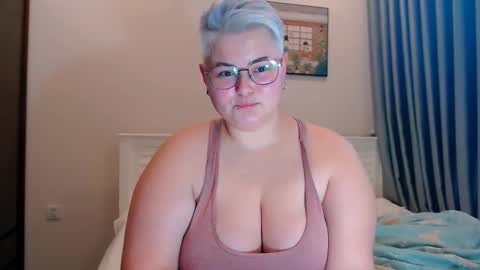 Sophie  Lilith online show from October 16, 2025, 7:31 am