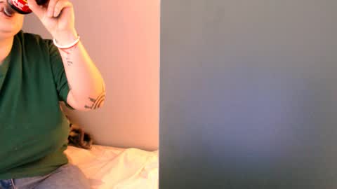 Snapshot of cutie_florence chatting on May 16, 2026, 6:10 am Sophie Lilith online show from May 16, 2026, 6:10 am