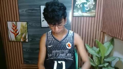 cutie_mico online show from November 30, 2025, 8:40 am