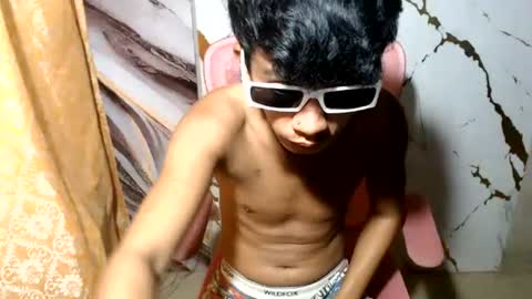 Snapshot of cutie_mico chatting on July 15, 2026, 4:23 pm cutie_mico online show from July 15, 2026, 4:23 pm